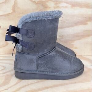 Gray Women's Boots with Bows